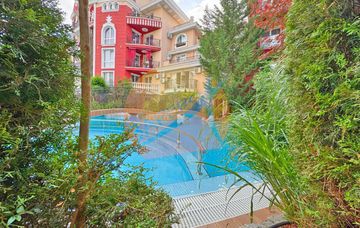 Sunny Beach, spacious three-room furnished with pool view, Messembria Resort