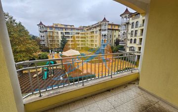 Sunny Beach, bright furnished three-room apartment with pool view, Summer Dreams