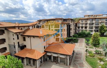 Lozenets, Oasis Beach Club, appartement meublé de deux pièces avec une magnifique vue sur le jardin, Oasis Beach Club, Lozenets.