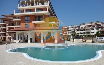 Coastal Dreams, pierwsza linia, Święty Włas