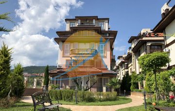 Meллия 7  ( Mellia 7), Свети Влас