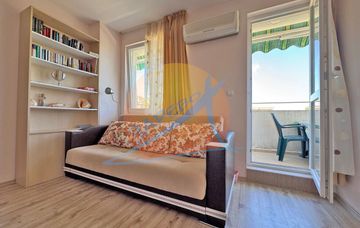 Sunny Beach, Cocoa Beach, one bedroom furnished in Acapulco complex